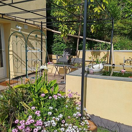 Appartement Aurore En Rez De Jardin Avec Parking Gratuit Vence Exteriör bild
